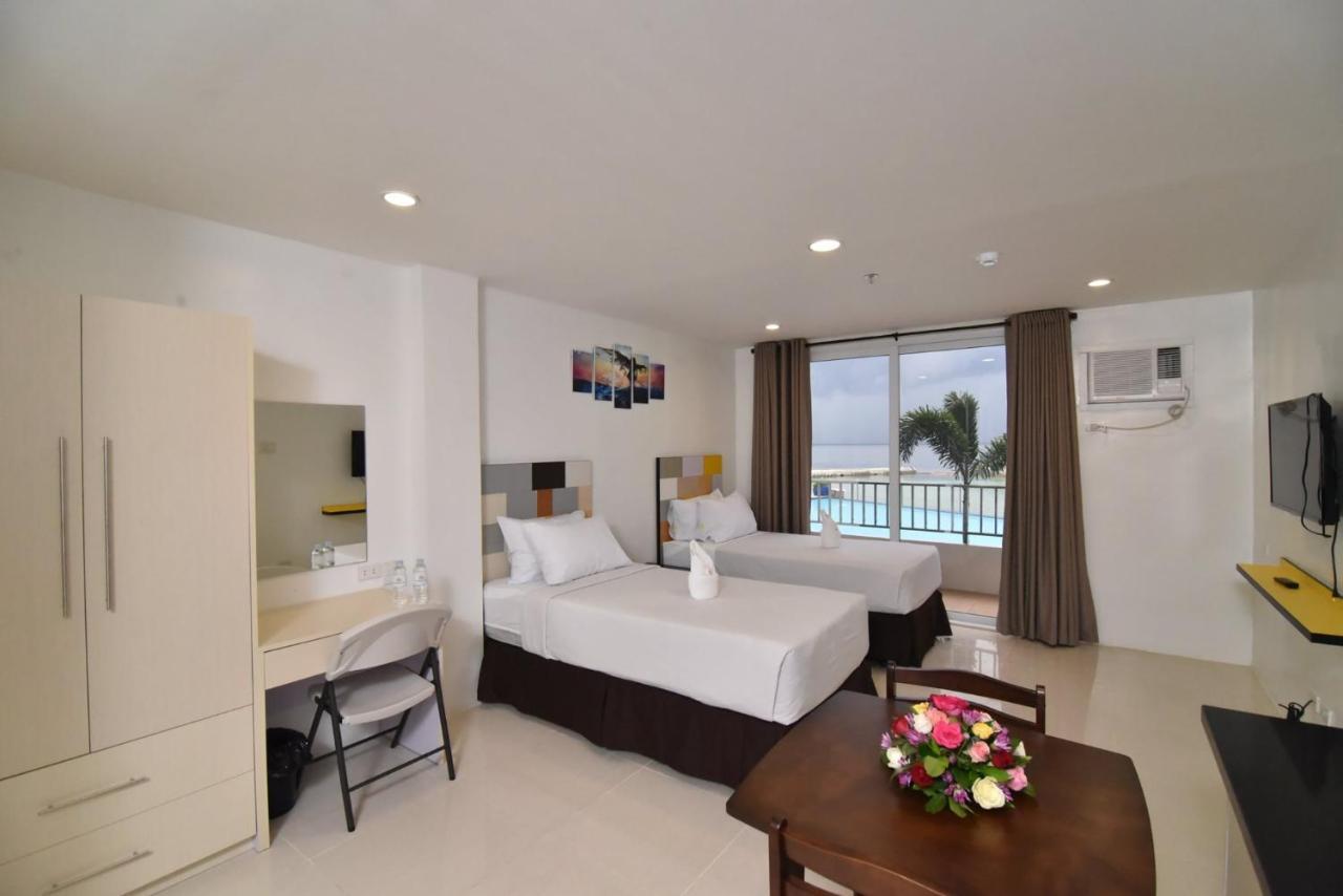 Holiday Oceanview Residences And Resort Sámal Exterior foto